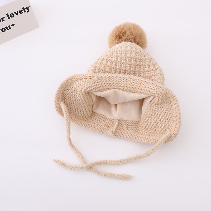 Bear pom knit hat
