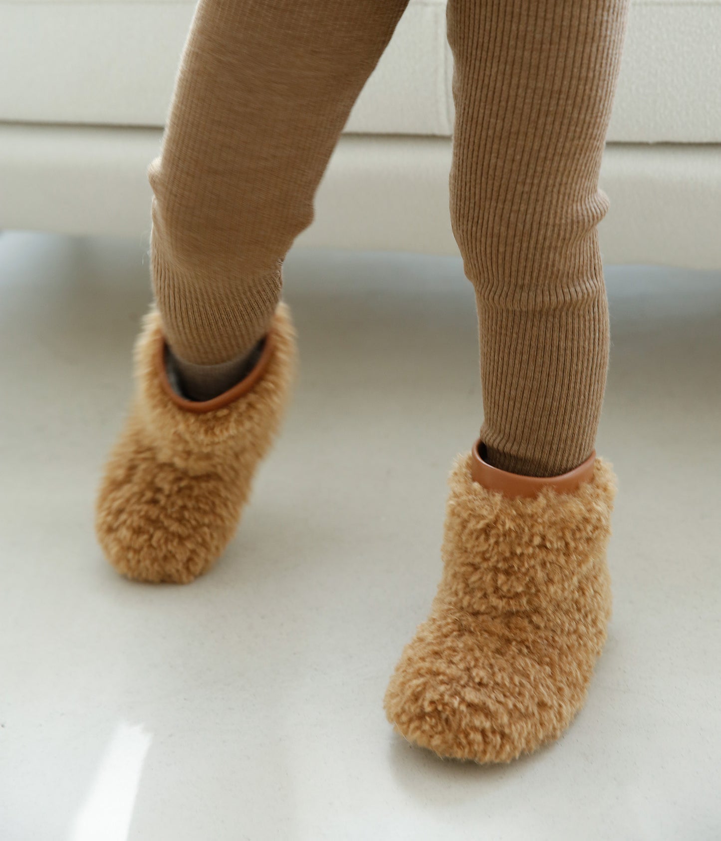 Muriel furry bear boots