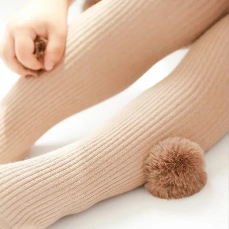 Pom pom tights