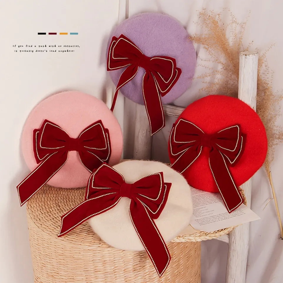 Contrast bow beret
