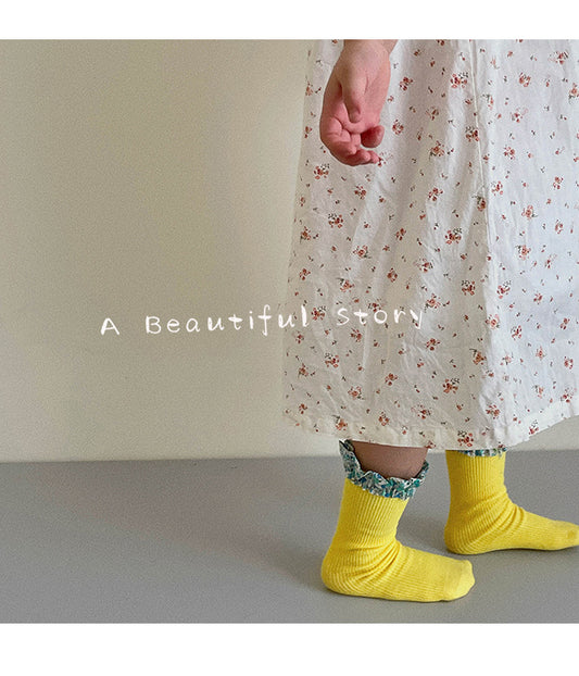 Floral ruffle top socks