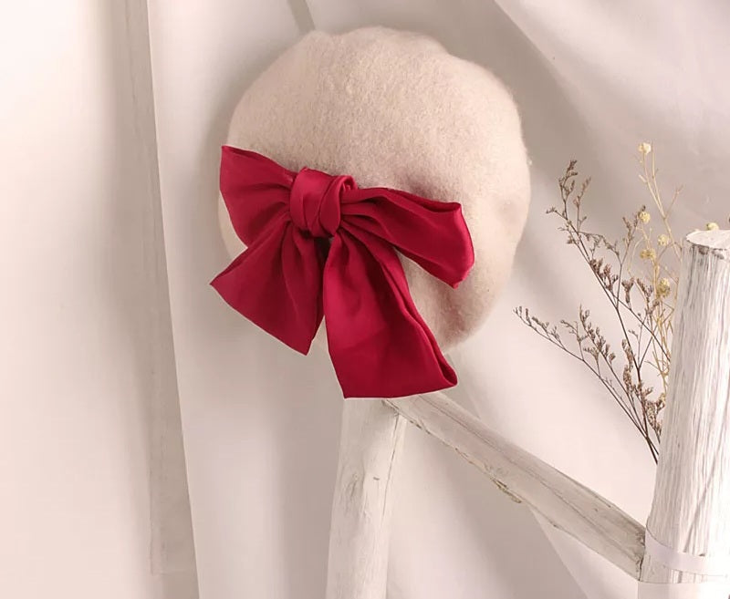 Silk bow beret