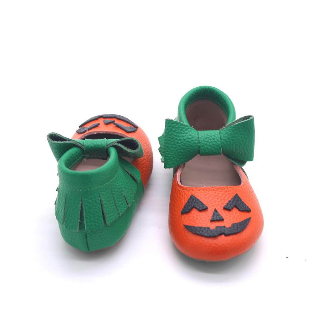The great pumpkin and primary bow moccasins