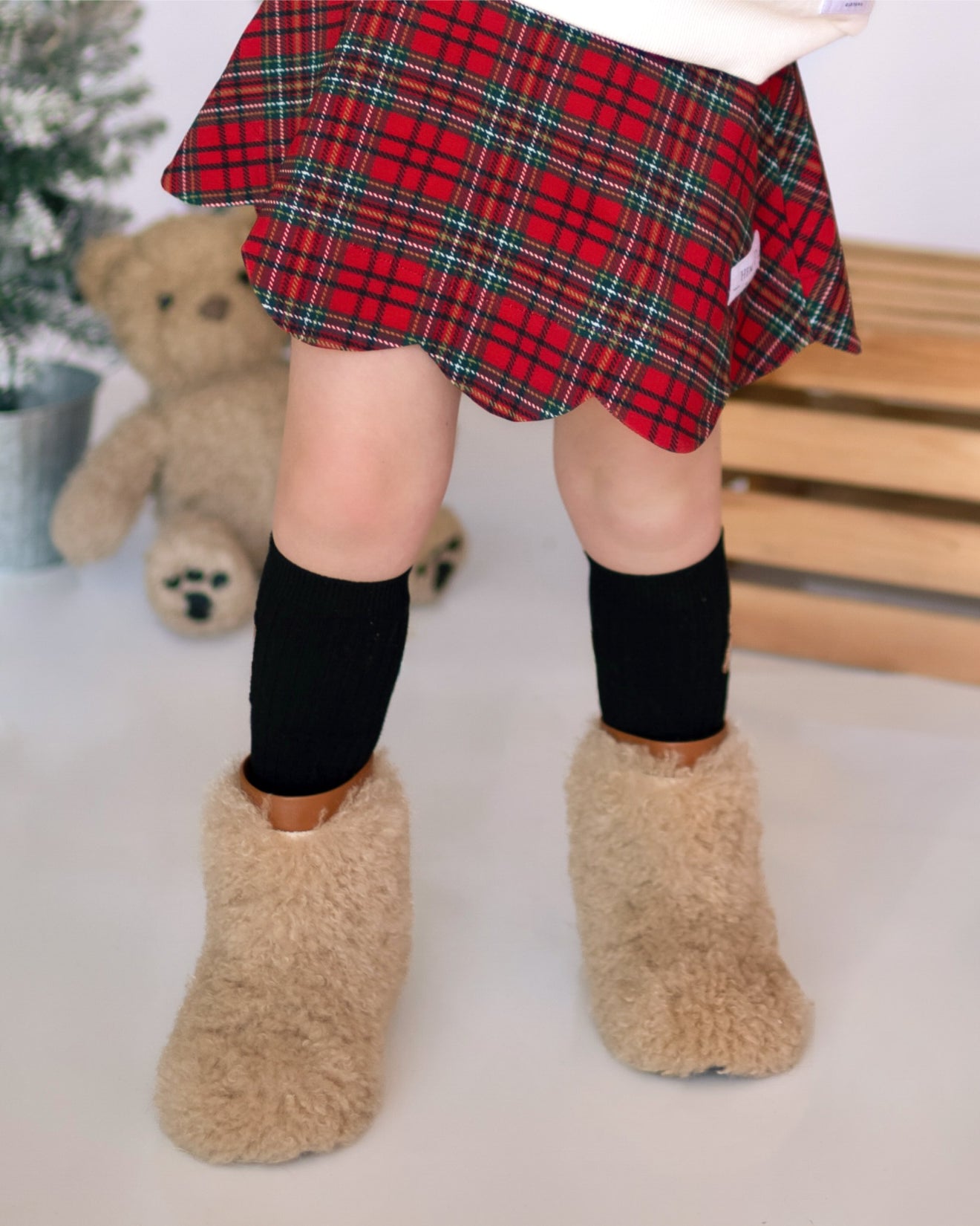 Muriel furry bear boots