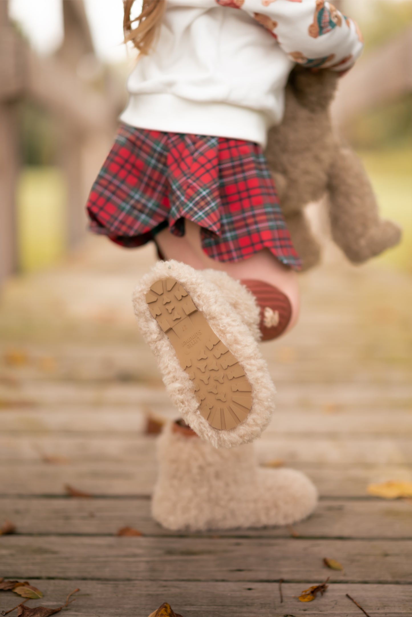 Muriel furry bear boots
