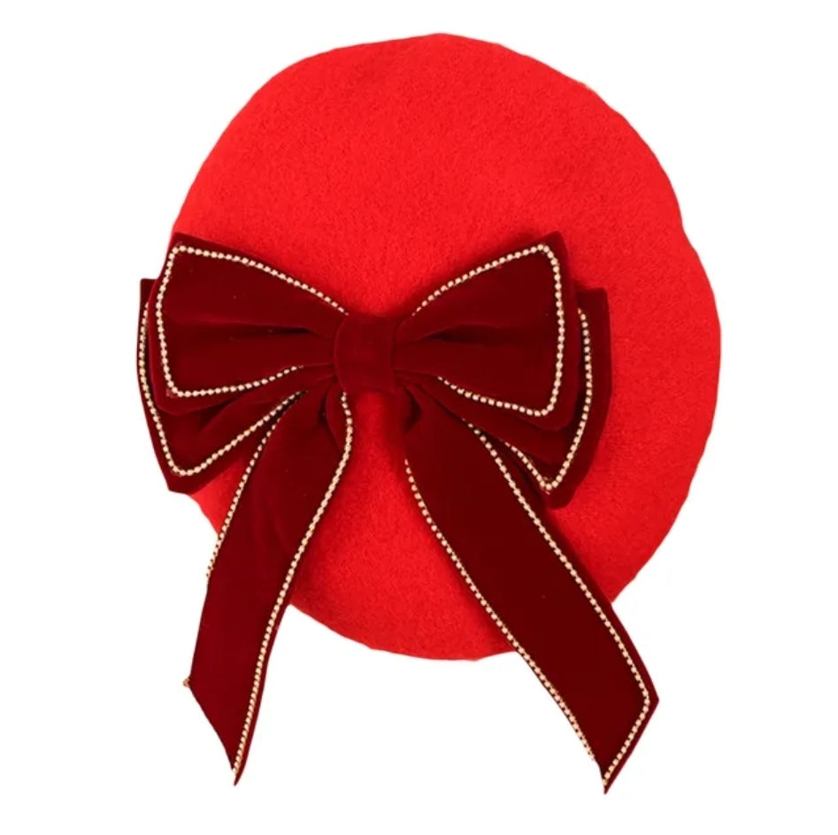 Contrast bow beret