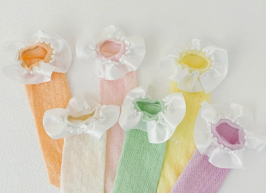 Pastel crochet socks - white ruffle