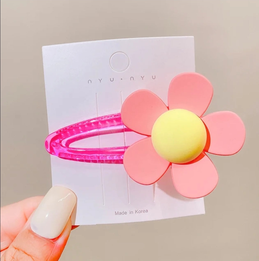 Flower hair clip