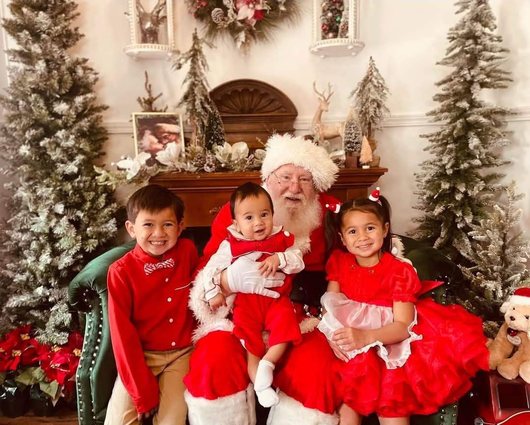 Santa hat crochet clips