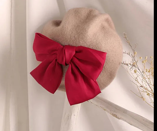 Silk bow beret