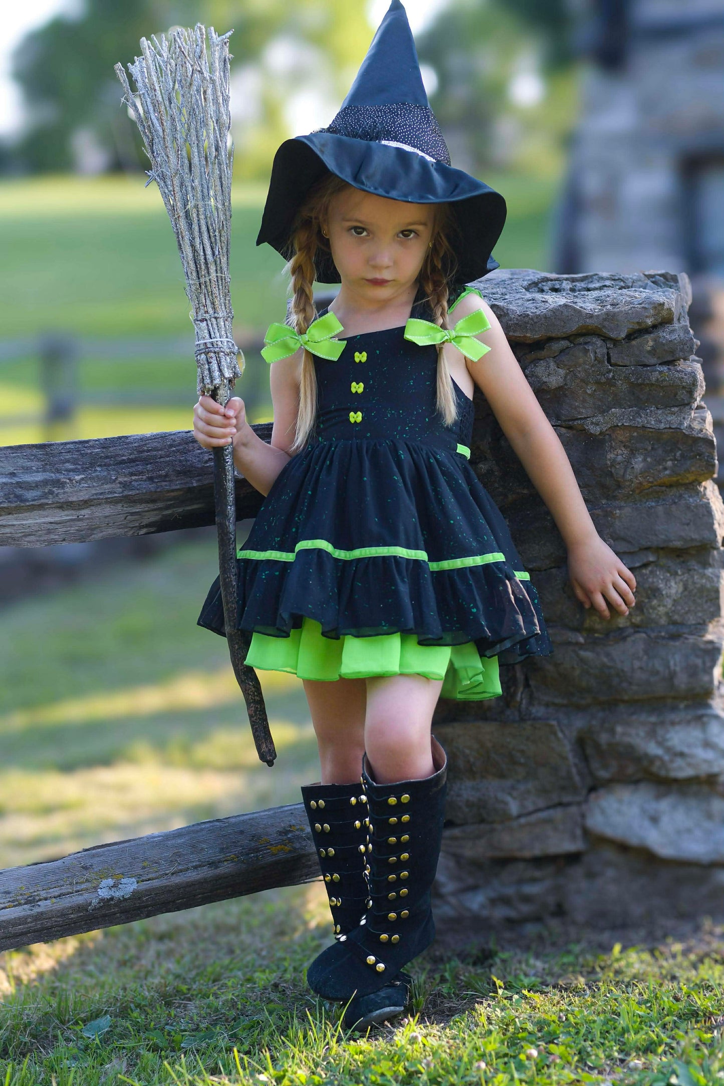 Toy soldier / pirate boot - interchangeable straps