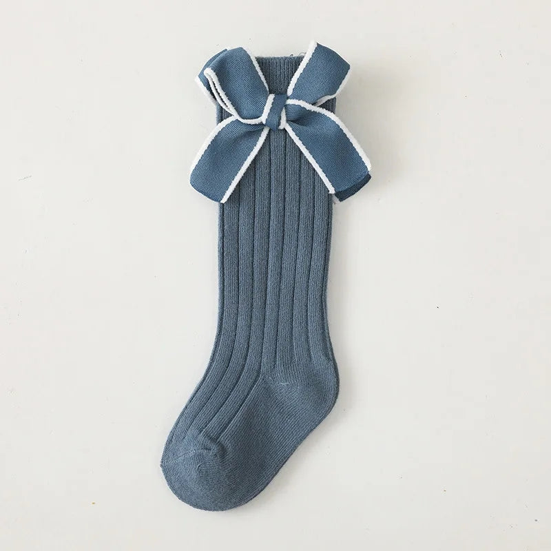 Contrast trim bow socks