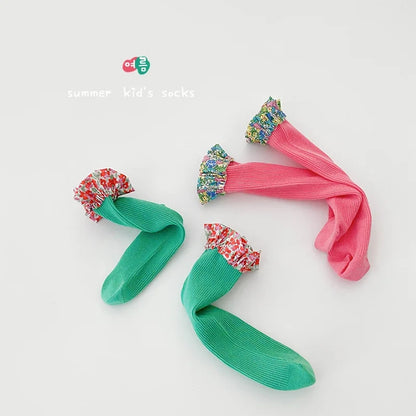 Floral ruffle top socks