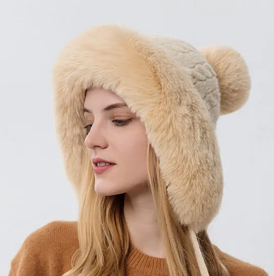 Pom winter hat