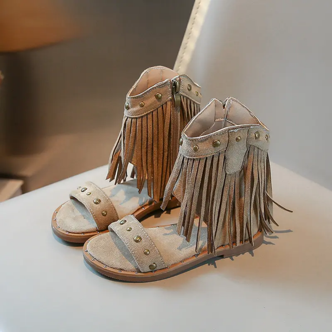 Saddle Fringe rivet sandals