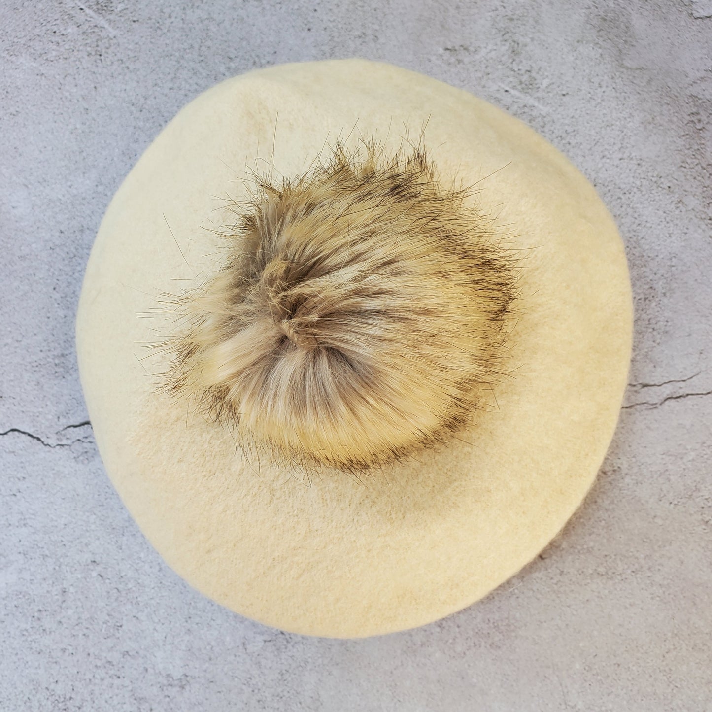 Fur pom beret (large pom)