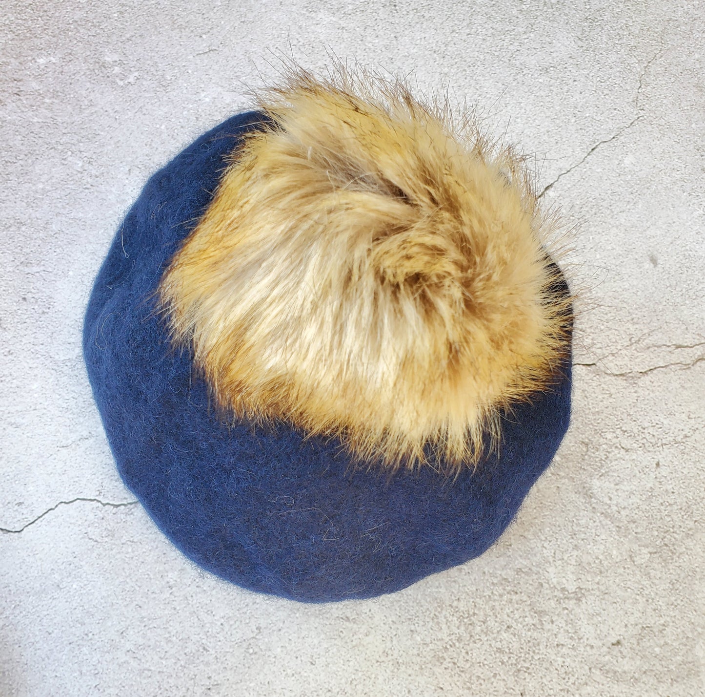 Fur pom beret (large pom)