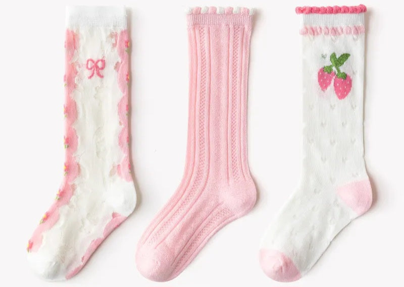 Spring strawberry socks