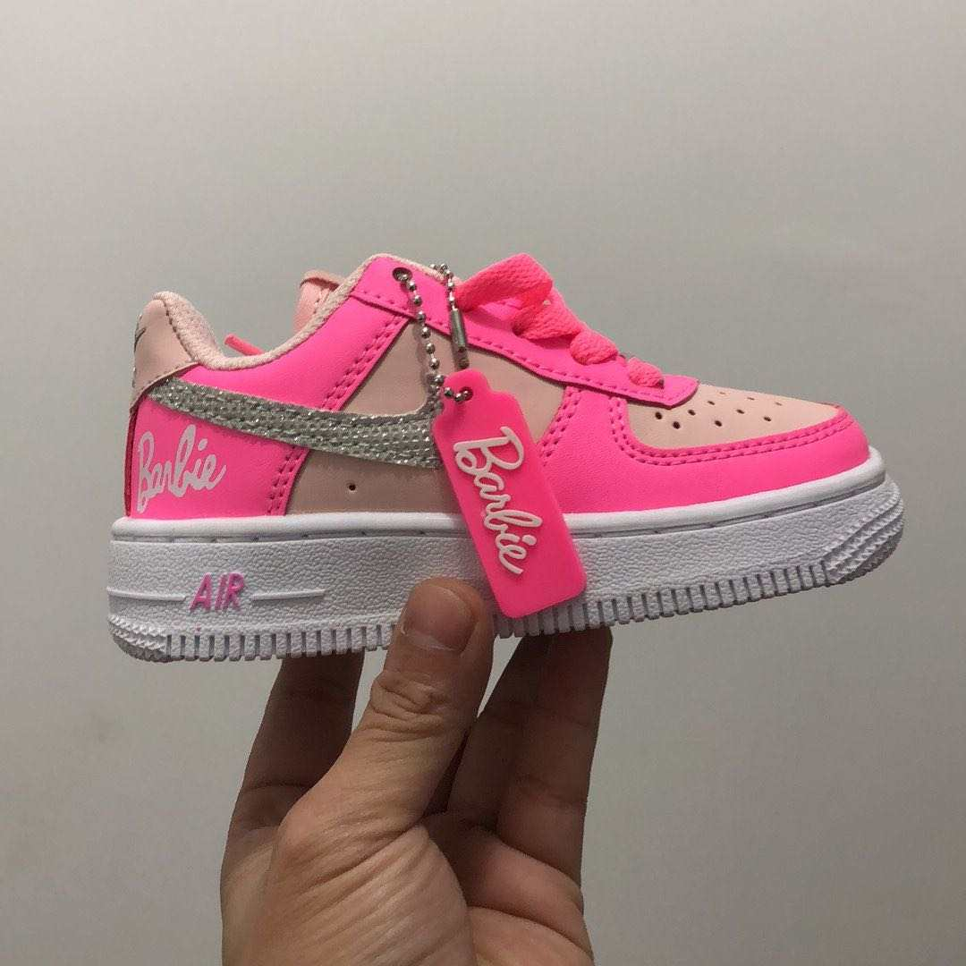 Barbie sneakers pink