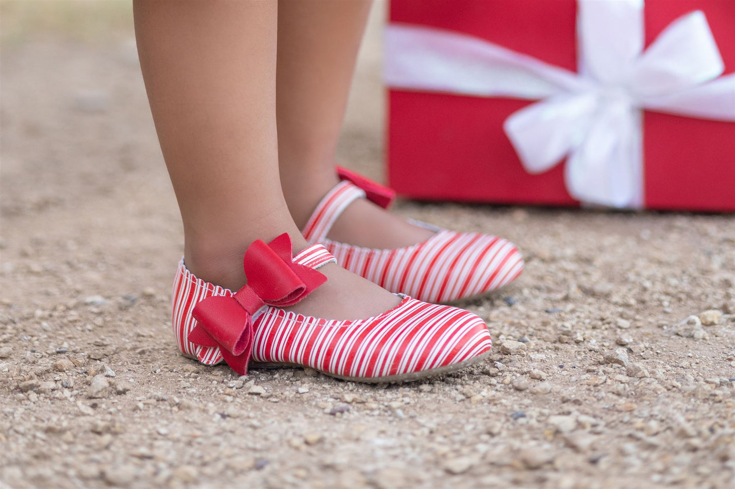 Candy Cane Cece shoes with interchangable bow