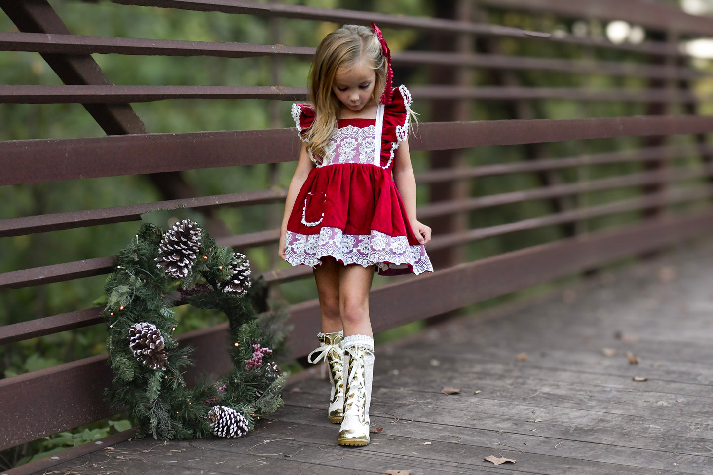 Goldie scallop lace boots