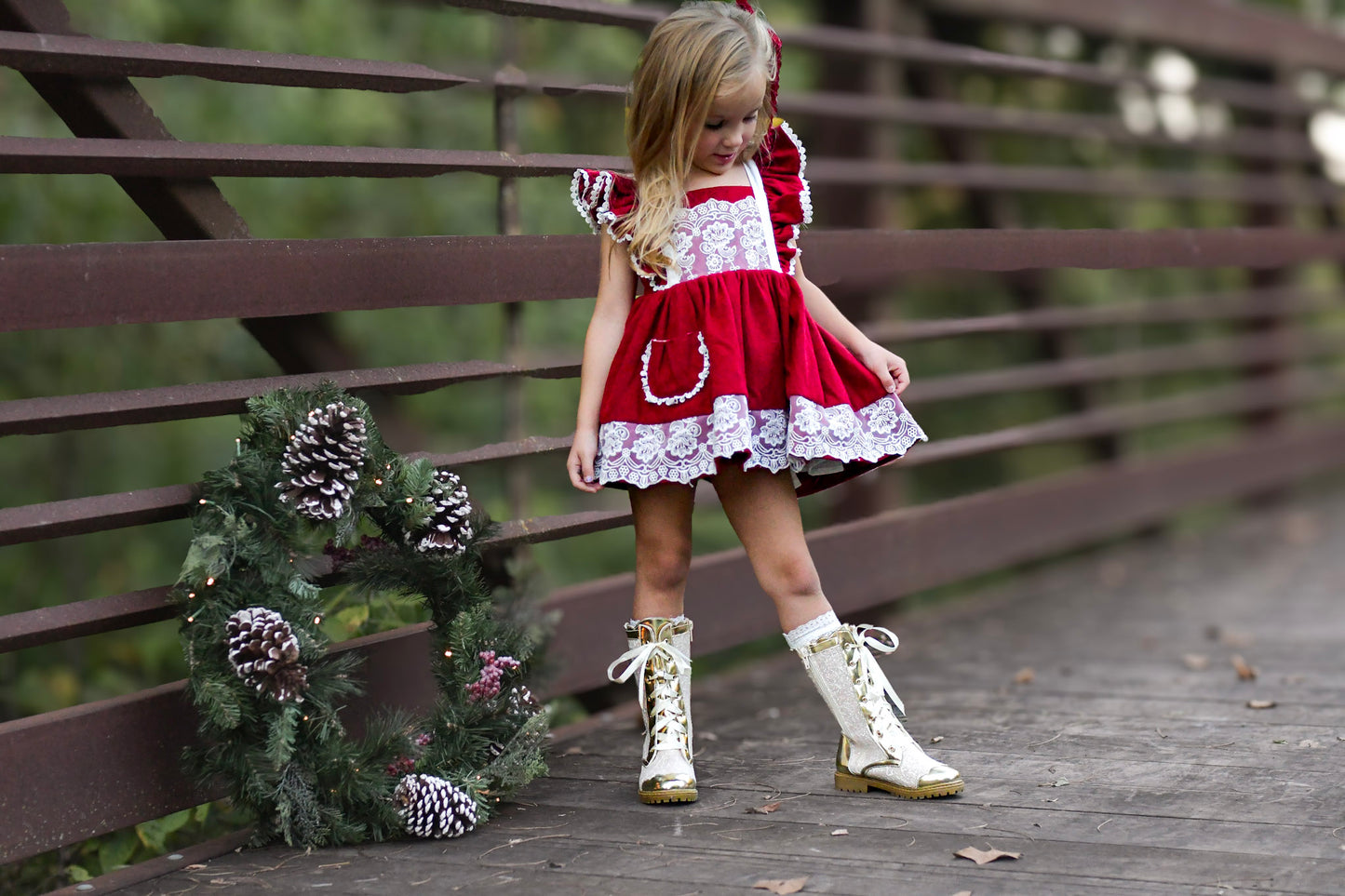 Goldie scallop lace boots