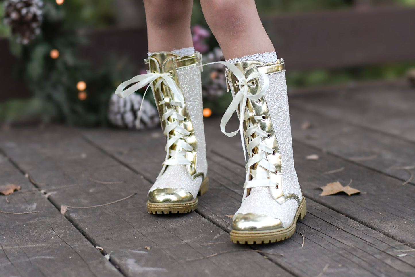 Goldie scallop lace boots