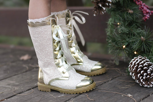 Goldie scallop lace boots
