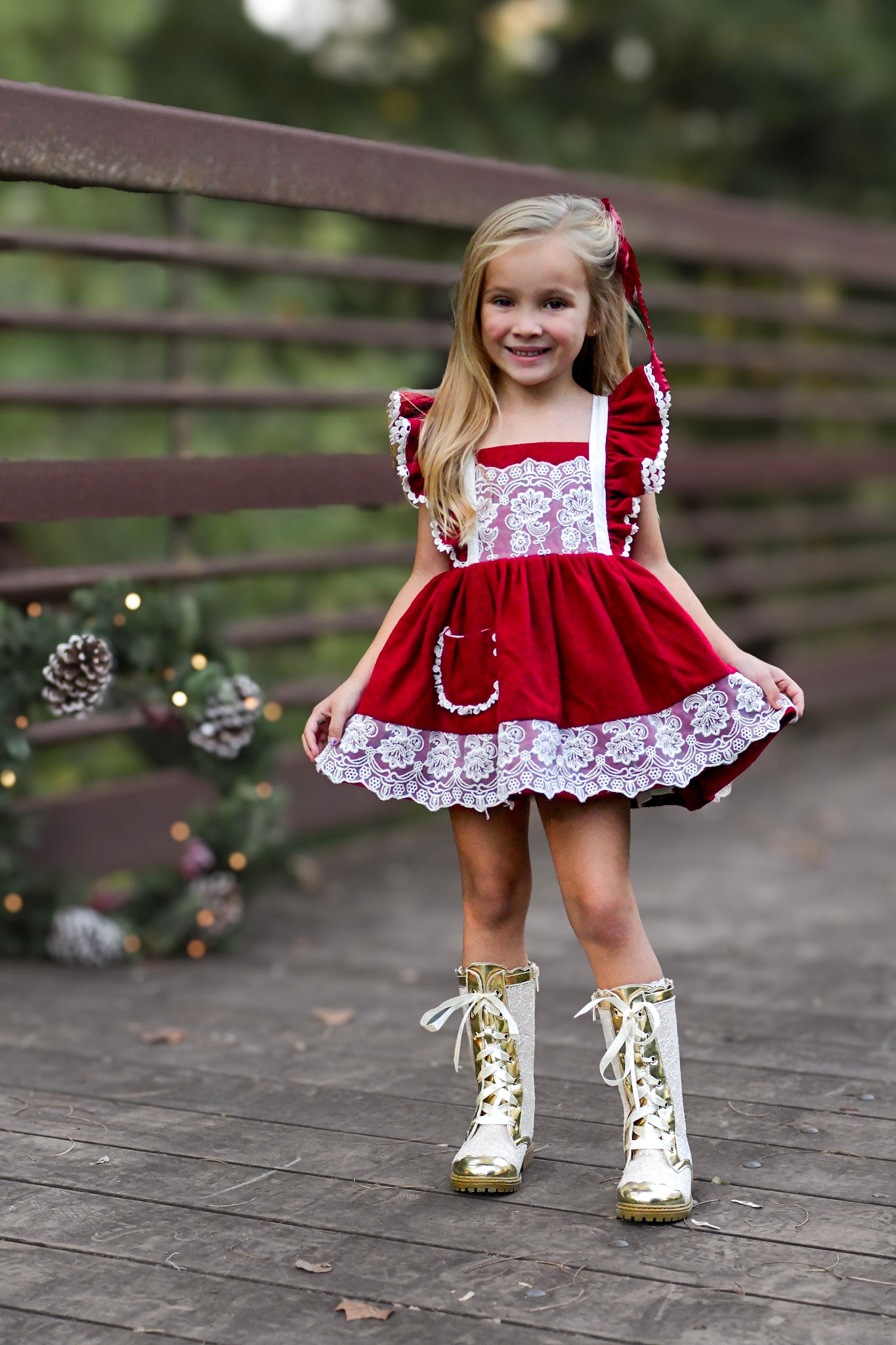 Goldie scallop lace boots