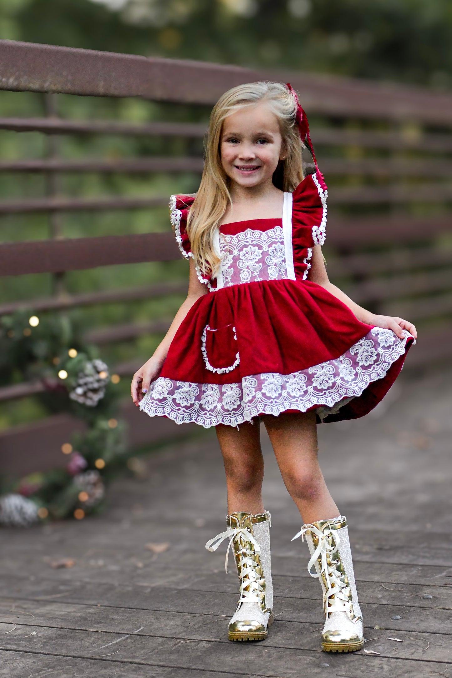 Goldie scallop lace boots