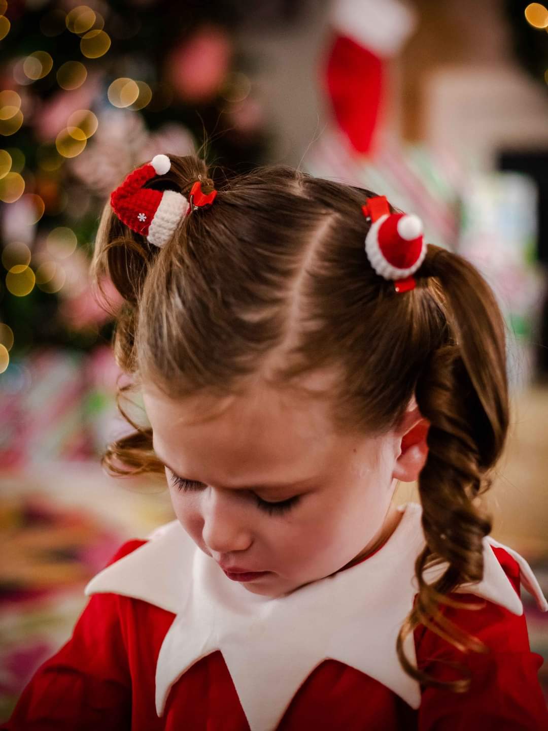 Santa hat crochet clips