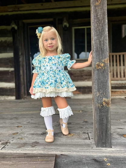Eyelet ruffle Stockings