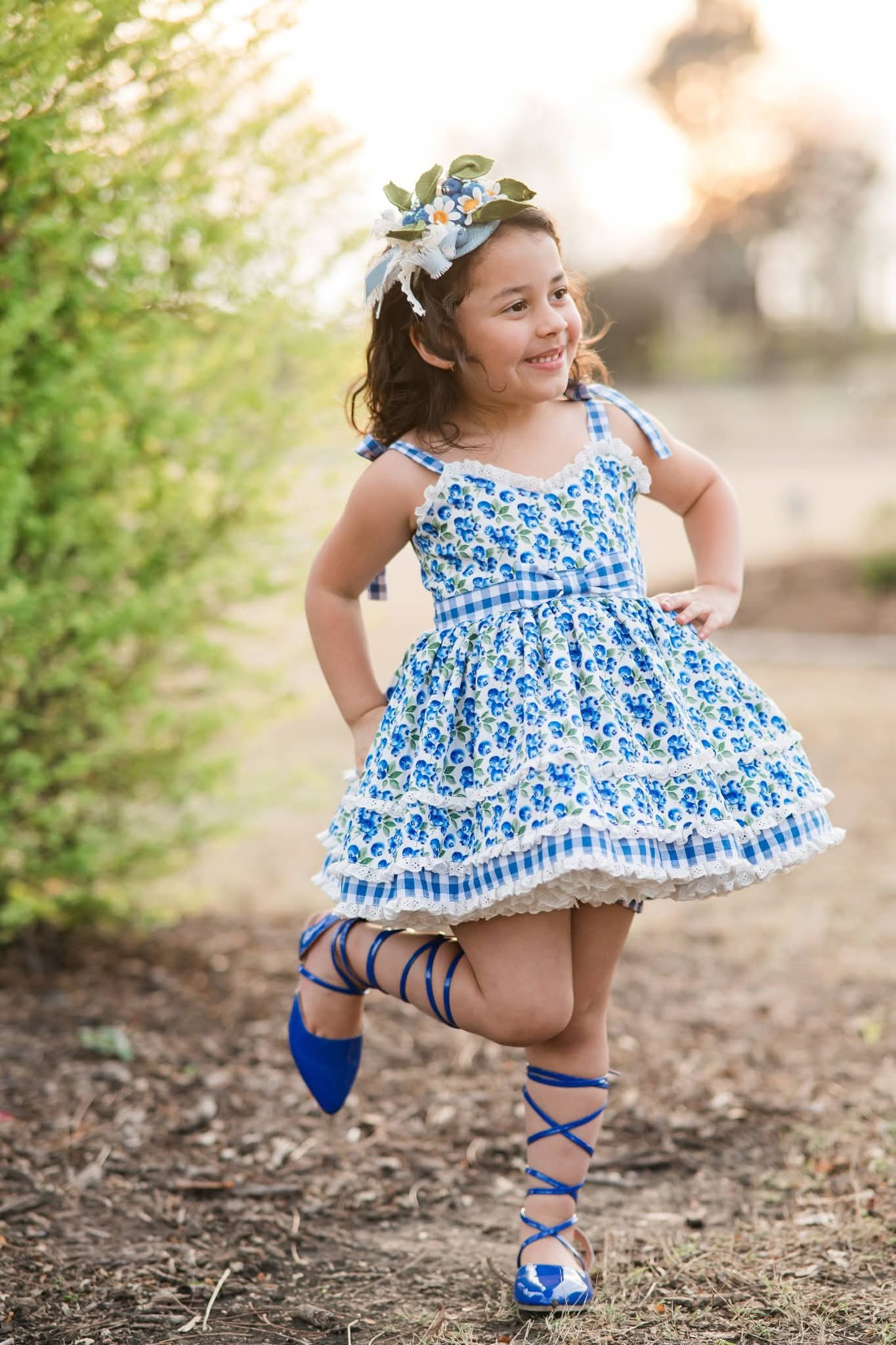 Pointy toe patent lace up shoes