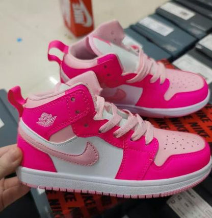 Character Sneakers pre-order