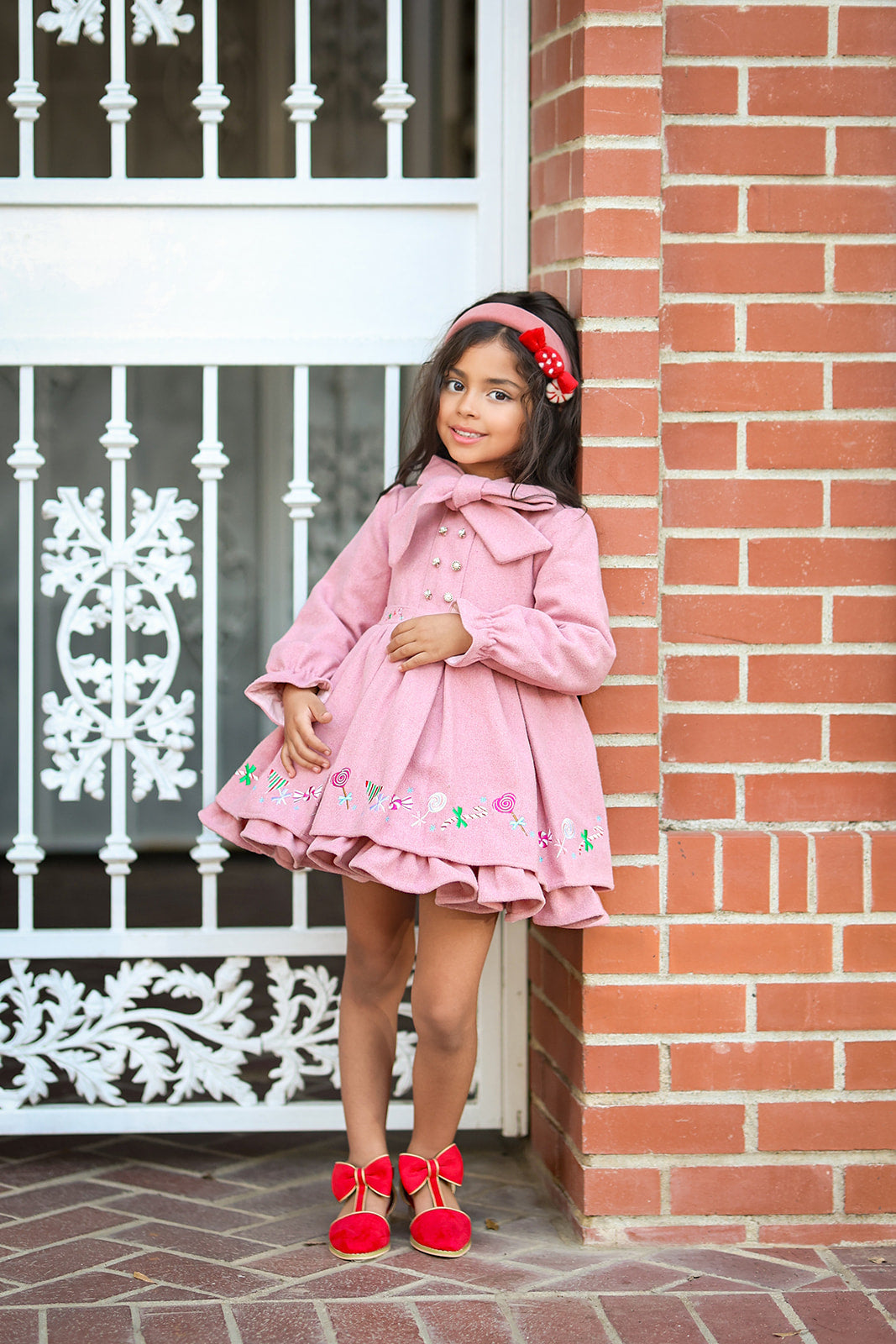 Scarlet sweetheart heels