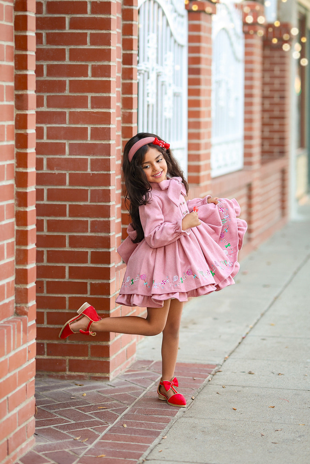 Scarlet sweetheart heels
