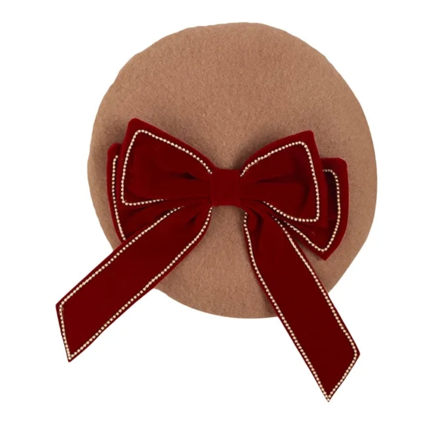 Contrast bow beret