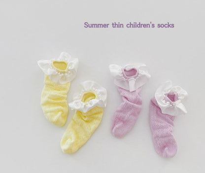 Pastel crochet socks - white ruffle