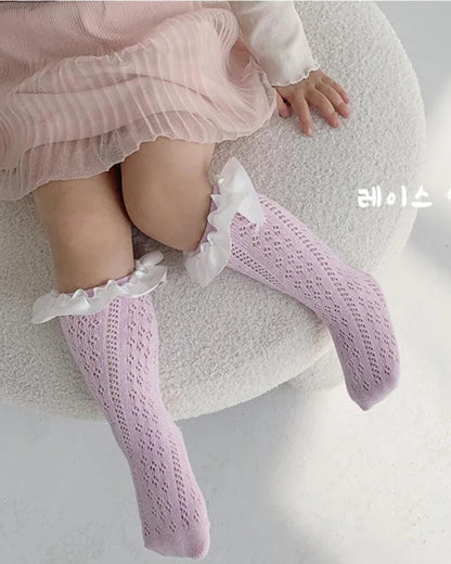 Pastel crochet socks - white ruffle