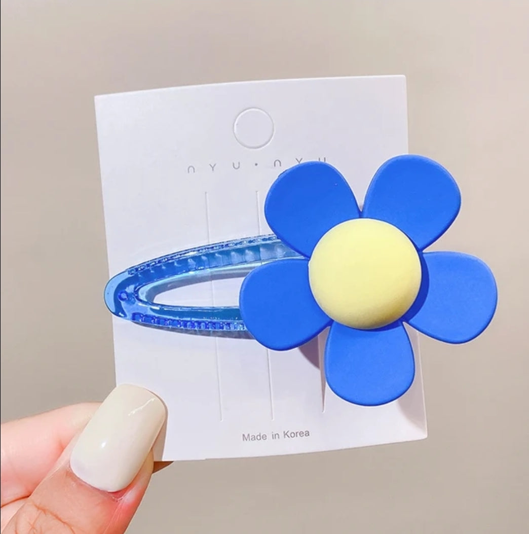 Flower hair clip