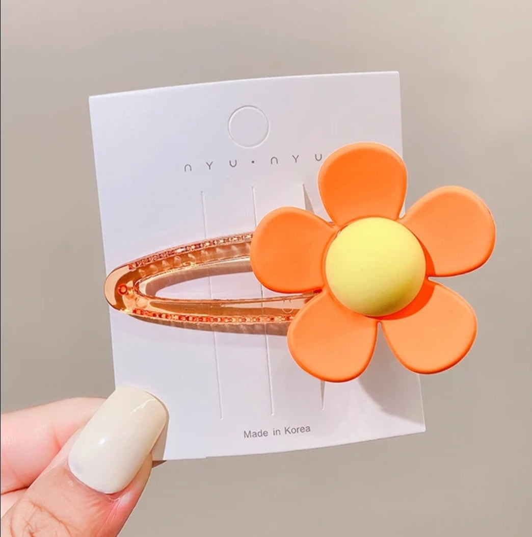 Flower hair clip