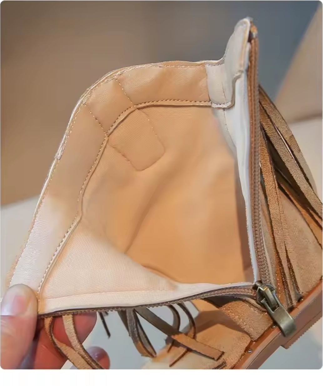 Saddle Fringe rivet sandals