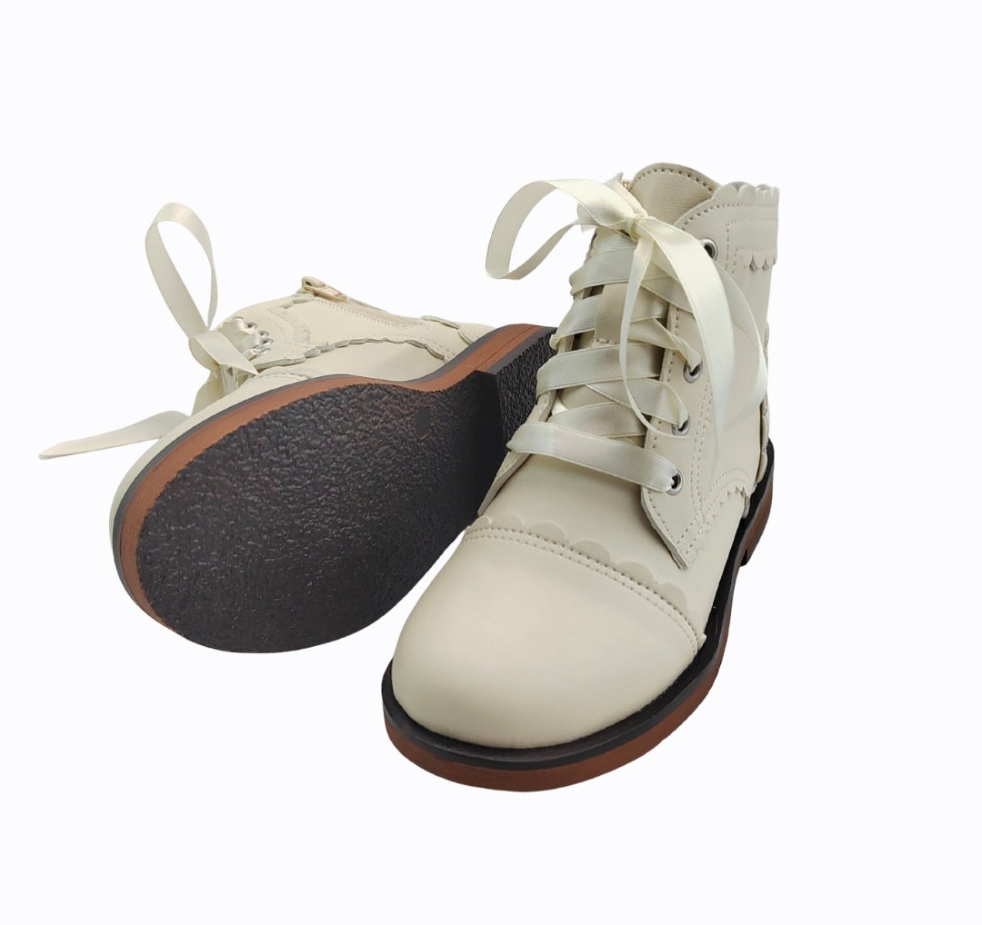 Madeline scallop boots