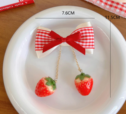 Strawberry Dangle Bow Piggy Set
