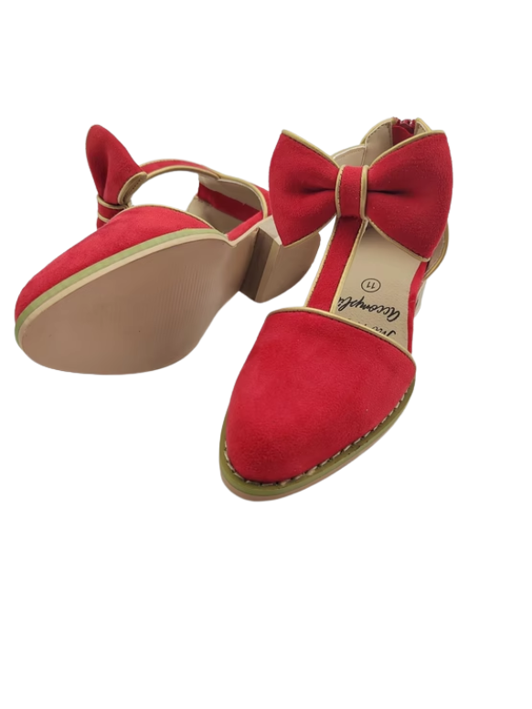 Scarlet sweetheart heels