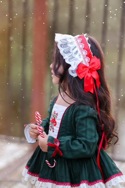 Ribbon lace headpiece with clips