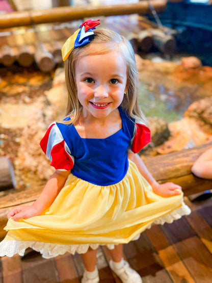 Snow White hair bow