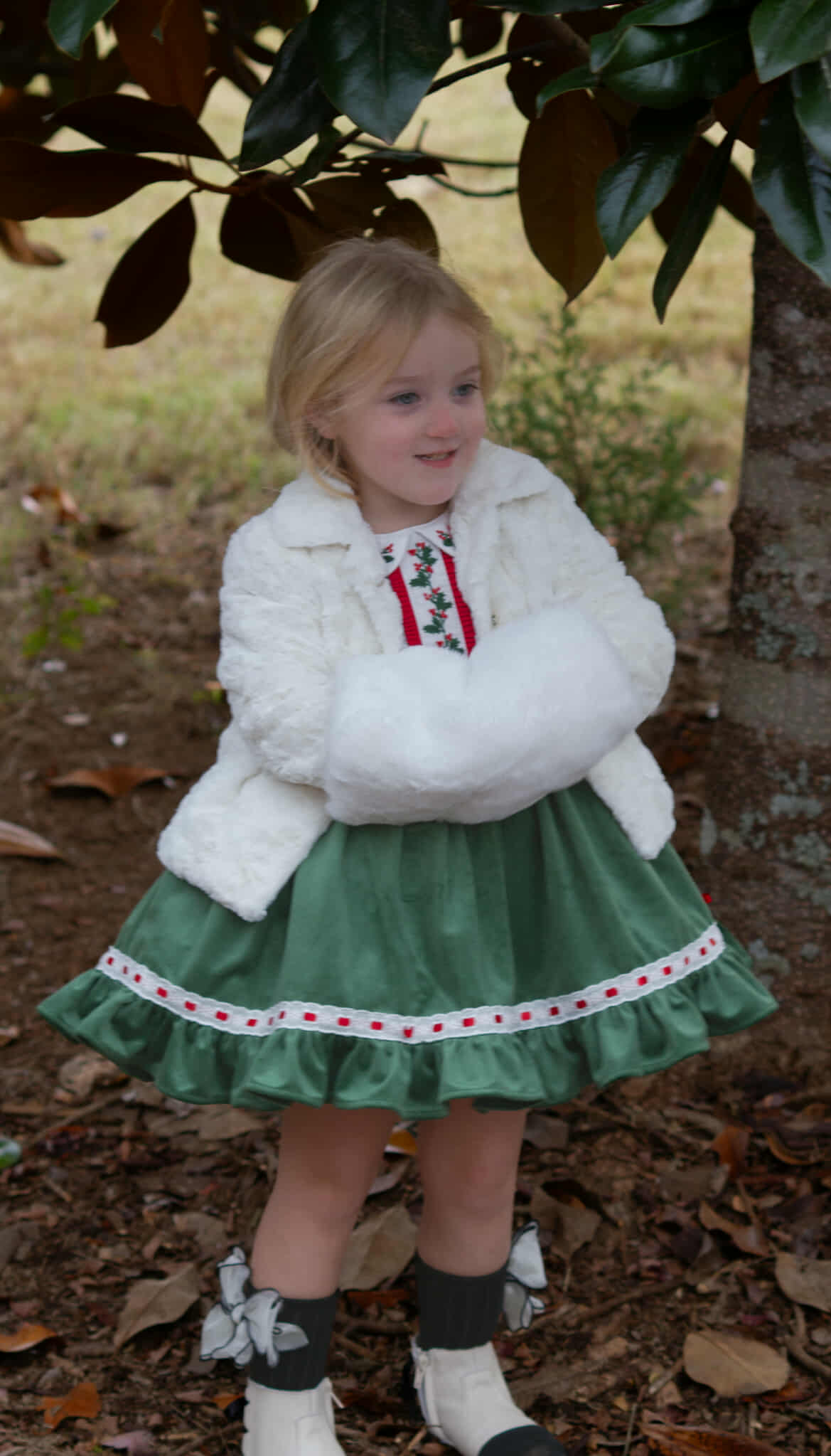 Winter queen hand muff