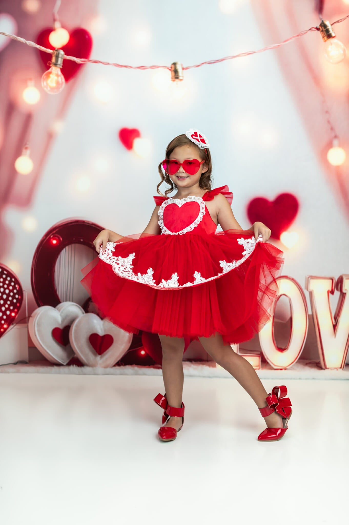 Aubrey Bow Shoes Patent red and black