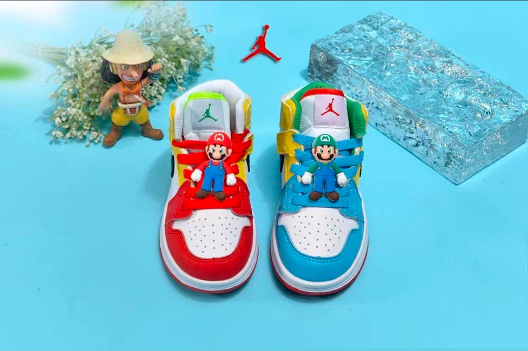 Character Sneakers pre-order